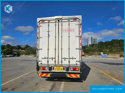 HYUNDAI MEGA TRUCK GOLD