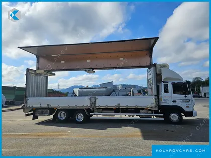 HYUNDAI MEGA TRUCK GOLD