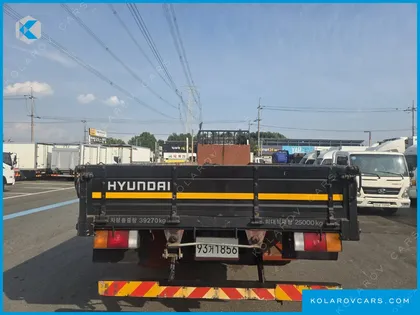 HYUNDAI TRAGO 10X4
