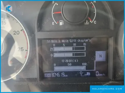 HYUNDAI TRAGO 10X4