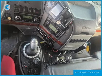 HYUNDAI TRAGO 10X4