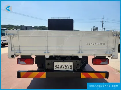 TATA DAEWOO NOBUS MID-SIZE TRUCK ROYAL