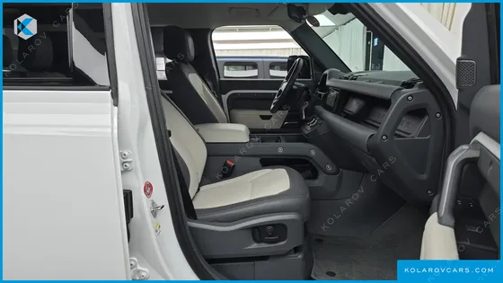 LAND ROVER DEFENDER 110 P300 X-DYNAMIC SE