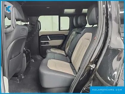 LAND ROVER DEFENDER 110 P300 X-DYNAMIC SE