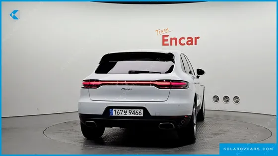 PORSCHE MACAN 2.0