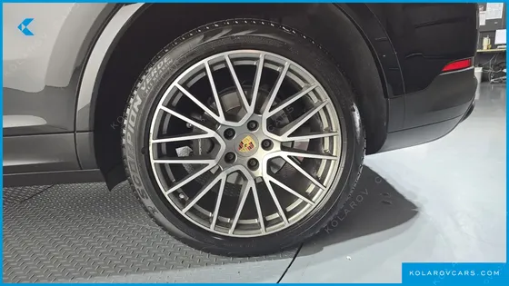 PORSCHE CAYENNE 3.0 COUPE PLATINUM EDITION