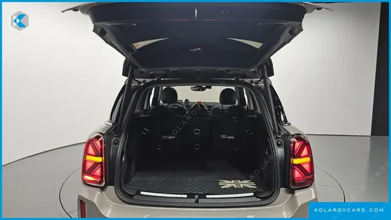 MINI COUNTRYMAN CLASSIC PLUS LAUNCH PACK