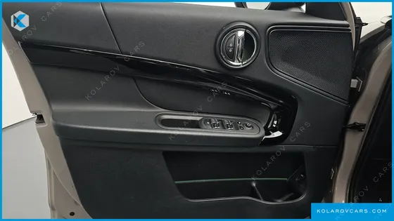 MINI COUNTRYMAN CLASSIC PLUS LAUNCH PACK
