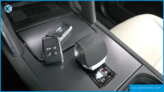LAND ROVER DISCOVERY SPORT P250 S