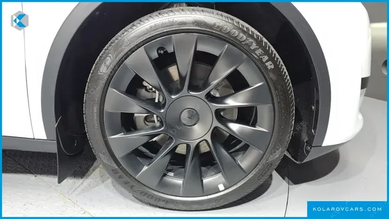 TESLA MODEL Y RWD