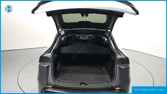 TESLA MODEL Y LONG RANGE LAUNCH EDITION AWD