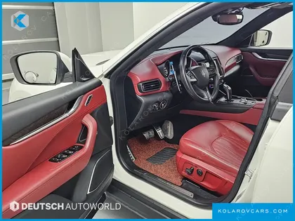 MASERATI LEVANTE 3.0 AWD