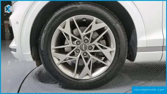 GENESIS GV70 2.5T GASOLINE 2WD