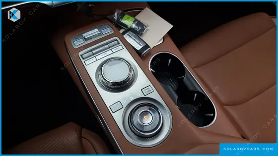GENESIS GV70 2.5T GASOLINE 2WD