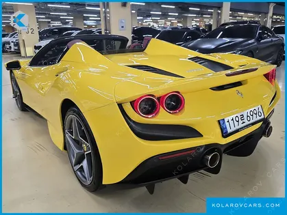 FERRARI F8 3.9 V8