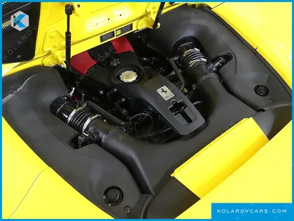 FERRARI F8 3.9 V8