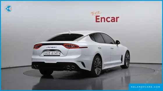 KIA STINGER 2.0 TURBO 2WD