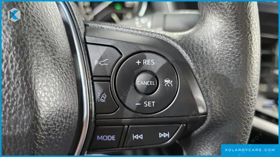 TOYOTA CAMRY 2.5 LE HYBRID