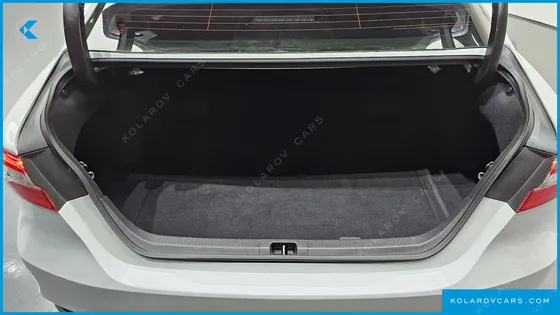 TOYOTA CAMRY 2.5 LE HYBRID