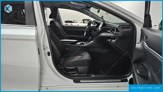 TOYOTA CAMRY 2.5 LE HYBRID