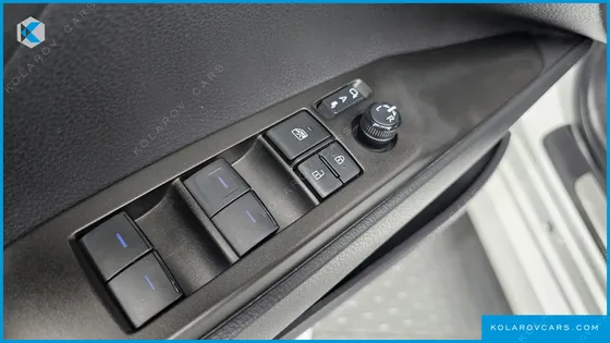TOYOTA CAMRY 2.5 LE HYBRID