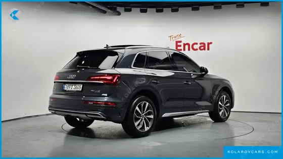 AUDI Q5 45 TFSI QUATTRO