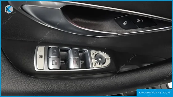MERCEDES E-CLASS E300E 4MATIC EXCLUSIVE