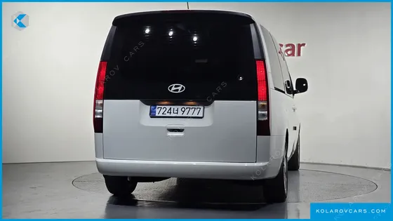 HYUNDAI STARIA TOURER 11-SEATER