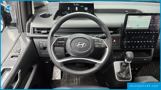 HYUNDAI STARIA TOURER 11-SEATER