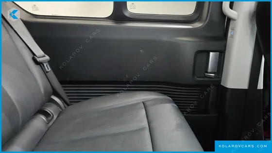 HYUNDAI STARIA TOURER 11-SEATER