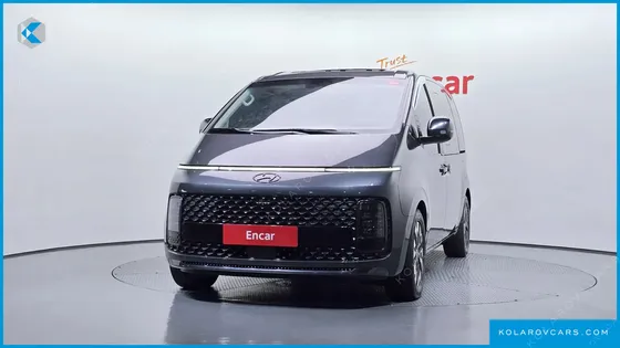 HYUNDAI STARIA 4WD LOUNGE 9-SEATER