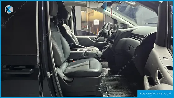 HYUNDAI STARIA CARGO 3-SEATER