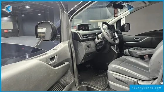 HYUNDAI STARIA CARGO 3-SEATER