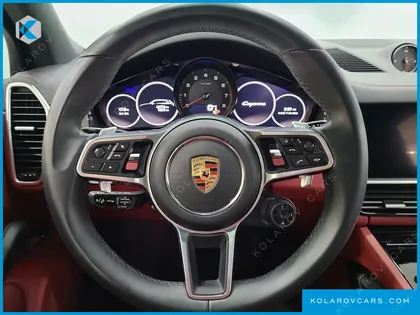 PORSCHE CAYENNE 3.0 PLATINUM EDITION