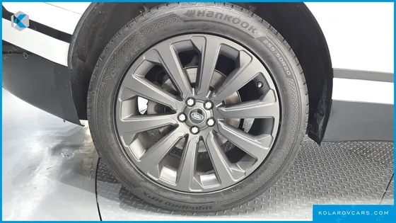 LAND ROVER RANGE ROVER VELAR 2.0 D240 R-DYNAMIC SE