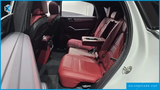 PORSCHE CAYENNE 3.0 COUPE PLATINUM EDITION