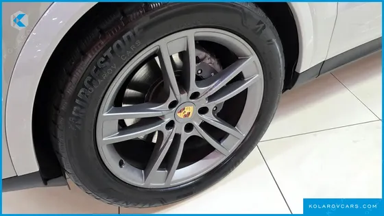 PORSCHE CAYENNE 3.0