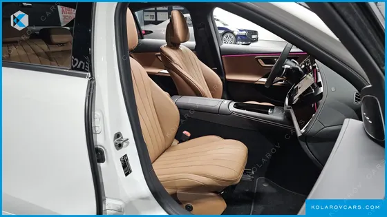 MERCEDES E-CLASS E300 4MATIC AMG LINE
