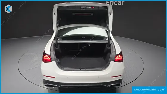 MERCEDES E-CLASS E300 4MATIC AMG LINE