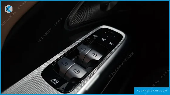 MERCEDES E-CLASS E300 4MATIC AMG LINE