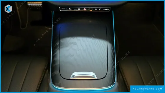 MERCEDES E-CLASS E300 4MATIC AMG LINE