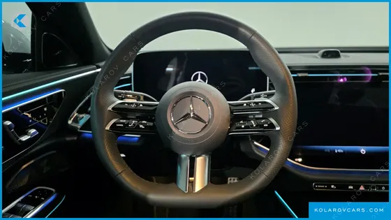 MERCEDES E-CLASS E300 4MATIC AMG LINE