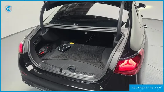 MERCEDES E-CLASS E300 4MATIC AMG LINE