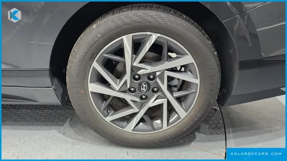 HYUNDAI GRANDEUR PREMIUM
