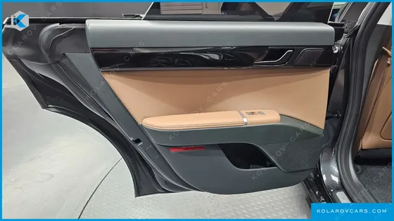 HYUNDAI GRANDEUR PREMIUM