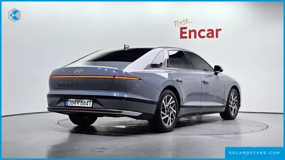 HYUNDAI GRANDEUR PREMIUM