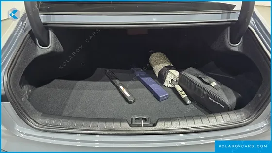 HYUNDAI GRANDEUR PREMIUM