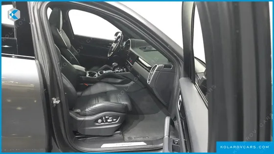 PORSCHE CAYENNE 3.0 COUPE