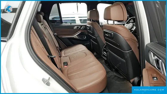 BMW X5 M50I