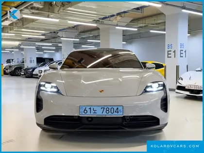 PORSCHE TAYCAN GTS